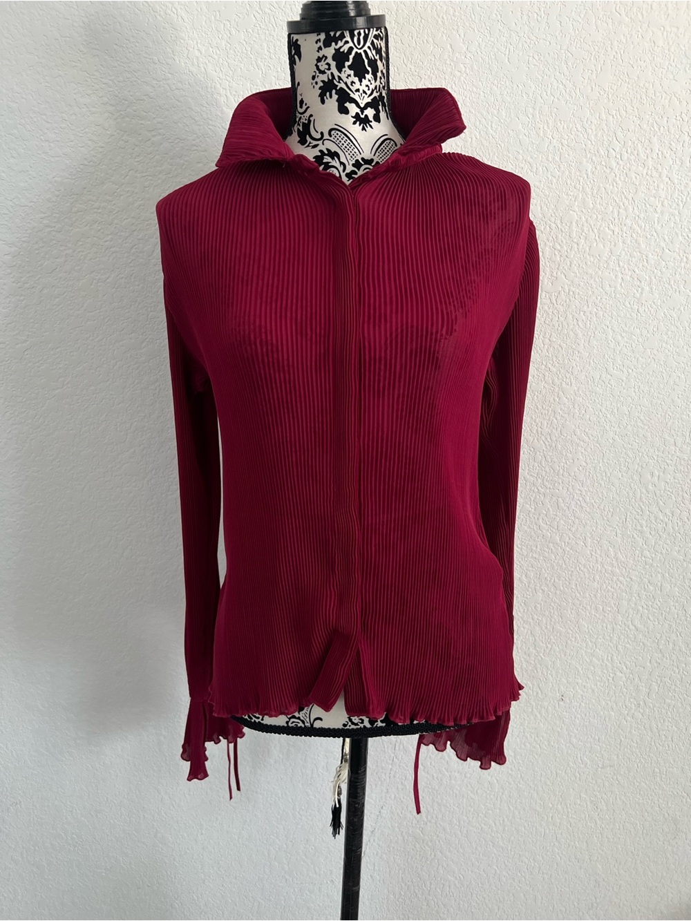 Princess Polly Burgundy Plissé Sheer Mock Neck Blouse Size 2